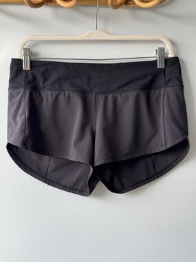 Lululemon Black Running Shorts - Size 6 - Low Rise - Note Flaws